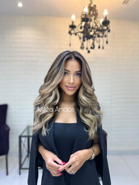 Hair Transformation Dubai – Long Blonde Hair with Natural Waves
